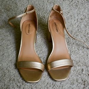 Comfort View Gold Heels